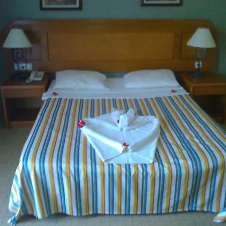 Отель Alara Park