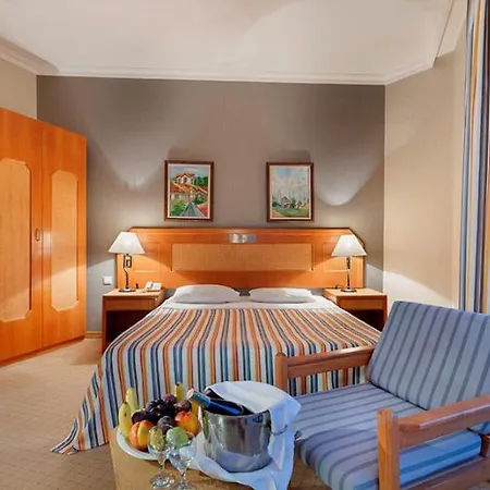 Отель Alara Park