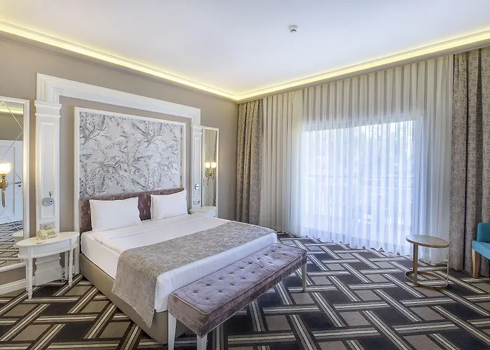 Alara Park 4* 아브살라르