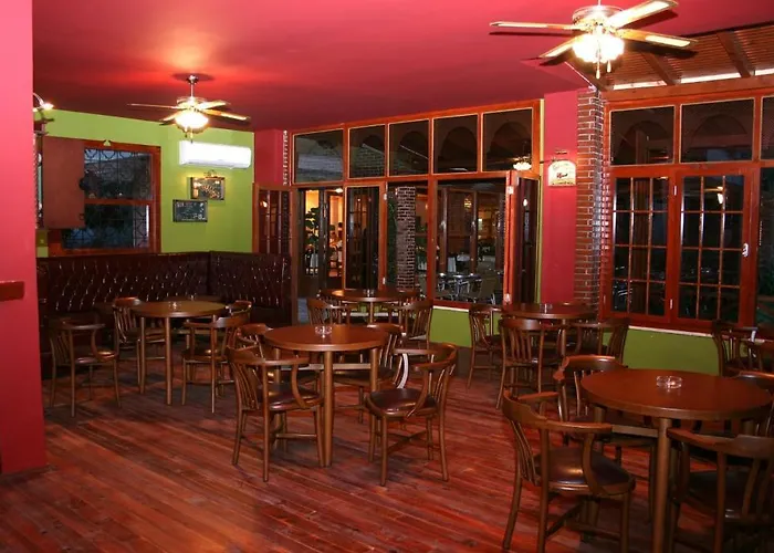 호텔 Alara Park 4*