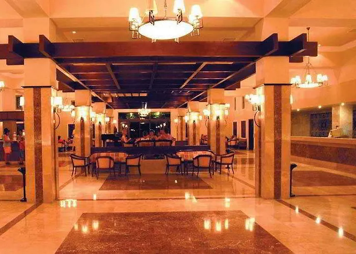 Alara Park 아브살라르