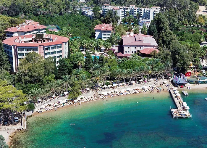Alara Park Hotell 4*
