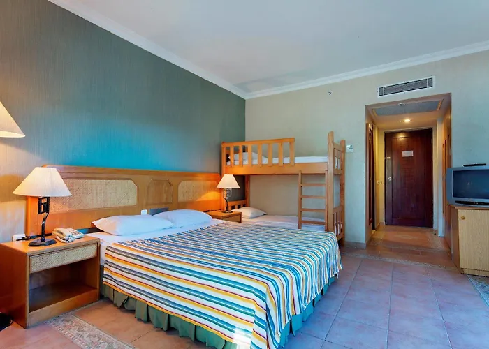 Alara Park 4* 아브살라르